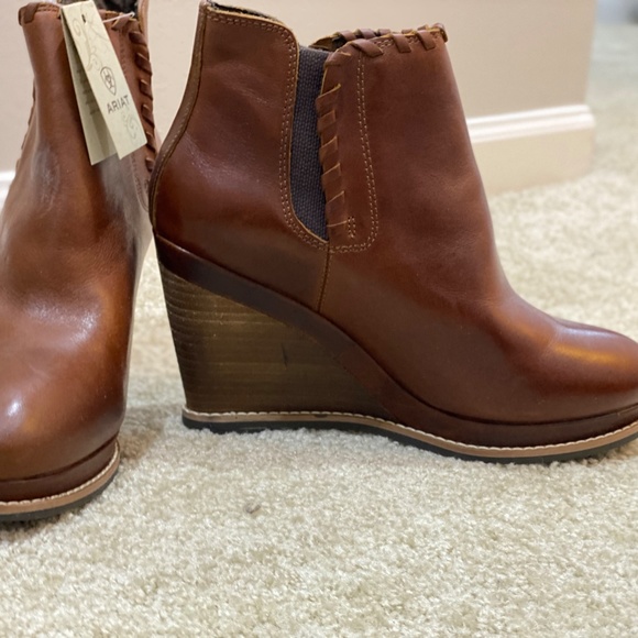 Ariat Women's Belle Western Fashion Boot - Picture 2 of 2